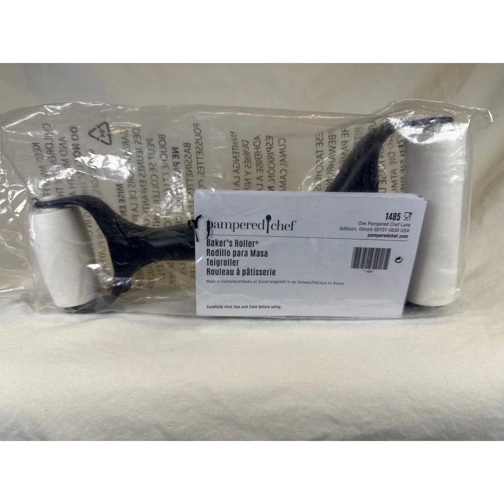 Pampered Chef Baker's Roller 1485 Dual Sided Pastry Pizza Dough Roller New